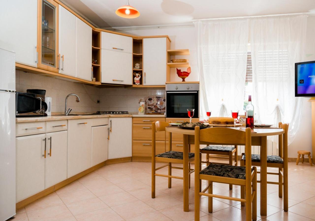 Apartment Dora Umag Buitenkant foto